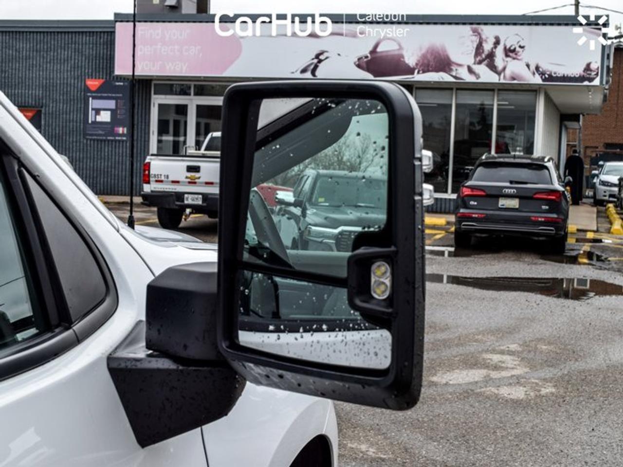 2023 Chevrolet Silverado 1500 RST 4WD Crew Cab 147" 5.3L Sunroof  5 passengers with captain chair Photo