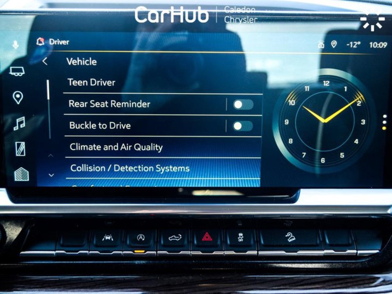 2023 Chevrolet Silverado 1500 RST 4WD Crew Cab 157" 6.2L Heated front Seats Alloy Rims Photo