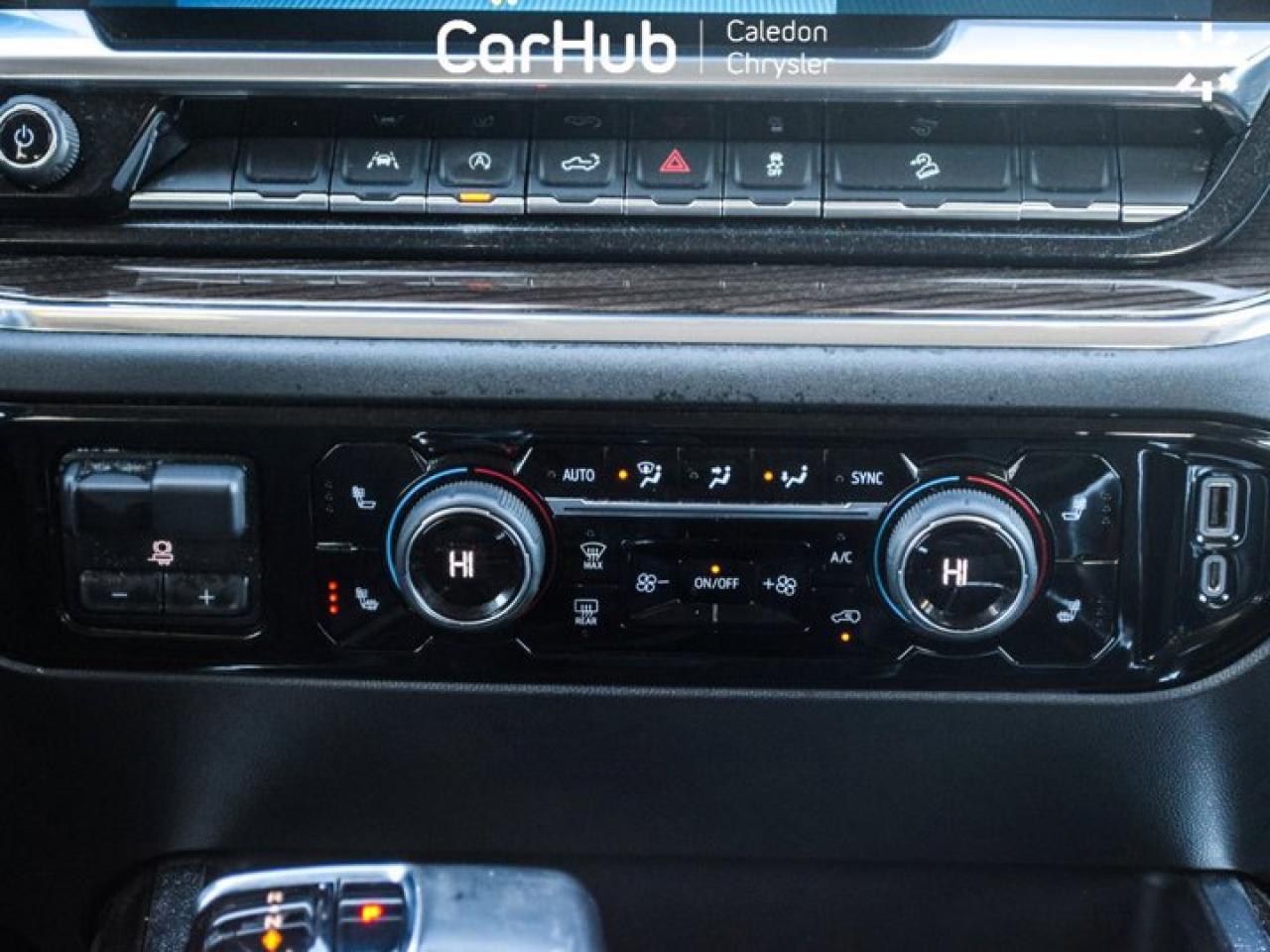 2023 Chevrolet Silverado 1500 RST 4WD Crew Cab 157" 6.2L Heated front Seats Alloy Rims Photo