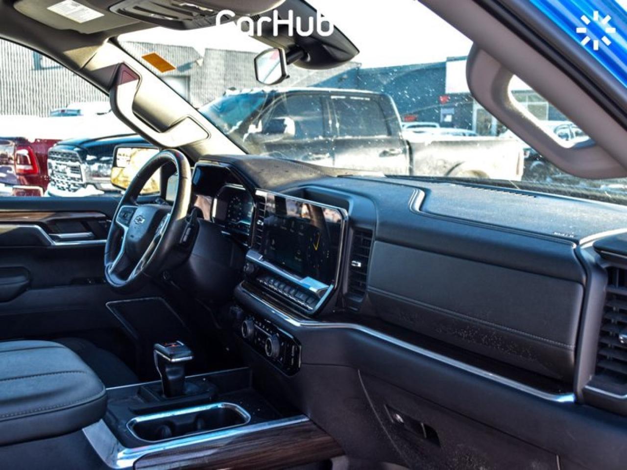 2023 Chevrolet Silverado 1500 RST 4WD Crew Cab 157" 6.2L Heated front Seats Alloy Rims Photo