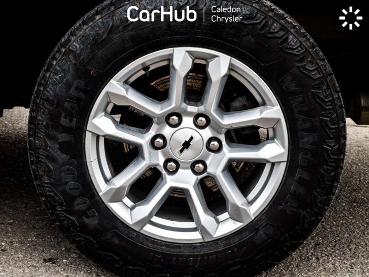 2023 Chevrolet Silverado 1500 RST 4WD Crew Cab 157" 6.2L  5 passengers with captain chair Rims Photo