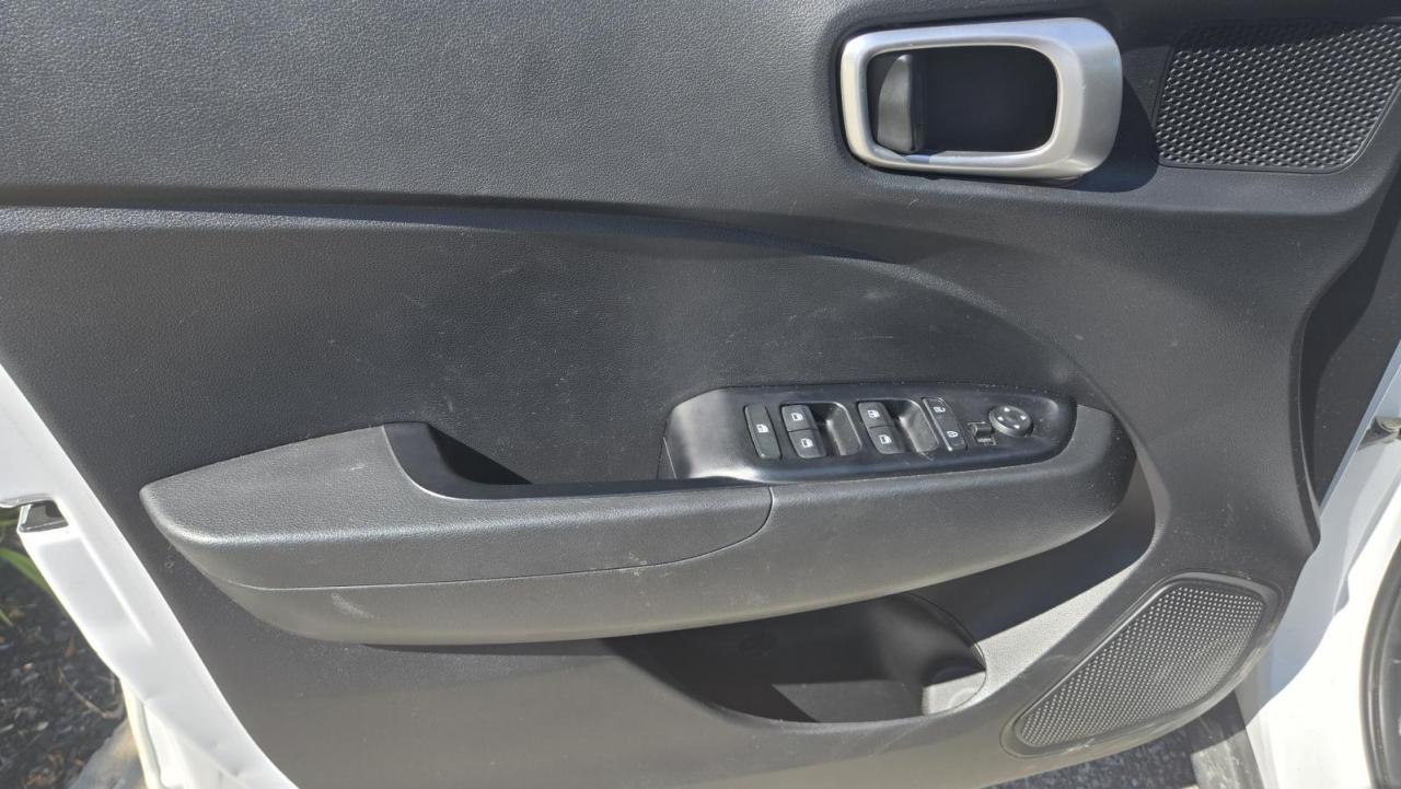 2022 Hyundai Venue PREFERRED Photo