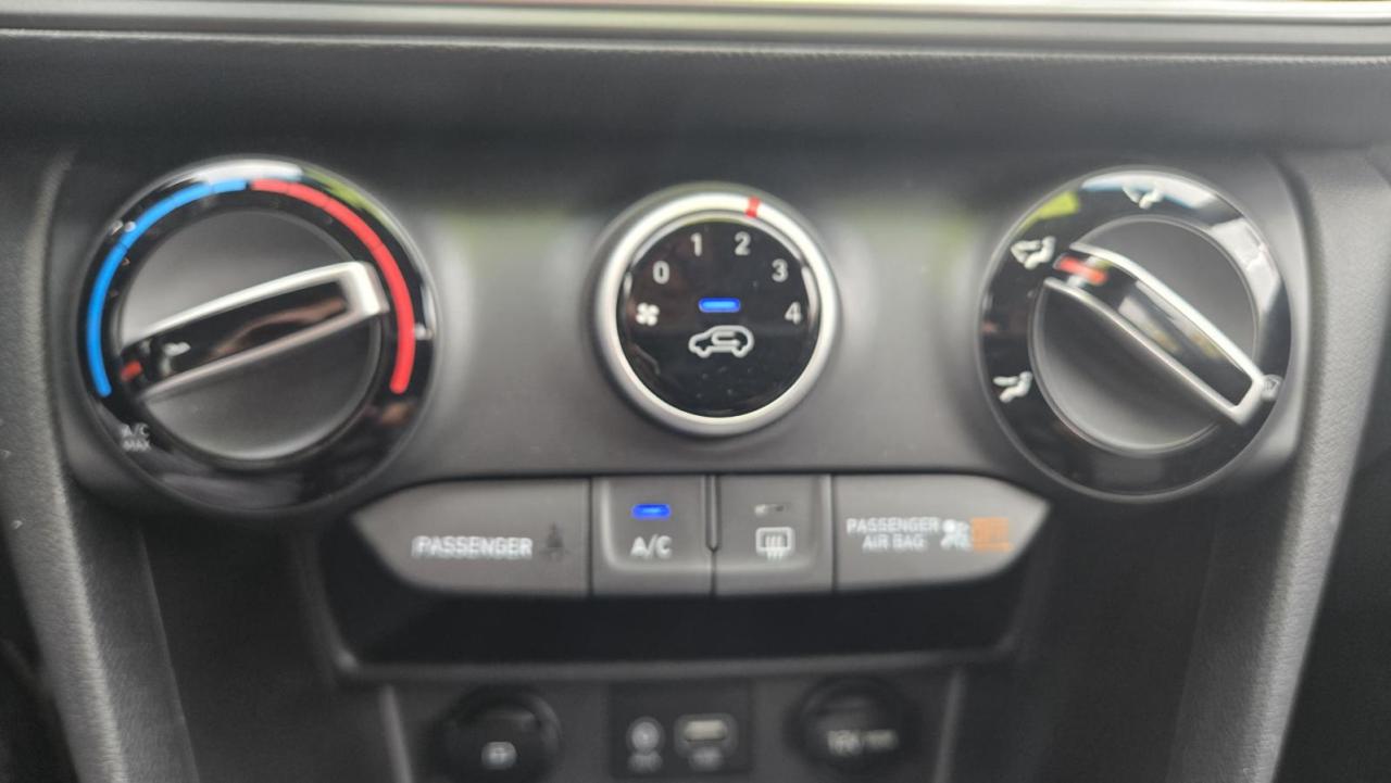 2021 Hyundai KONA Preferred Photo