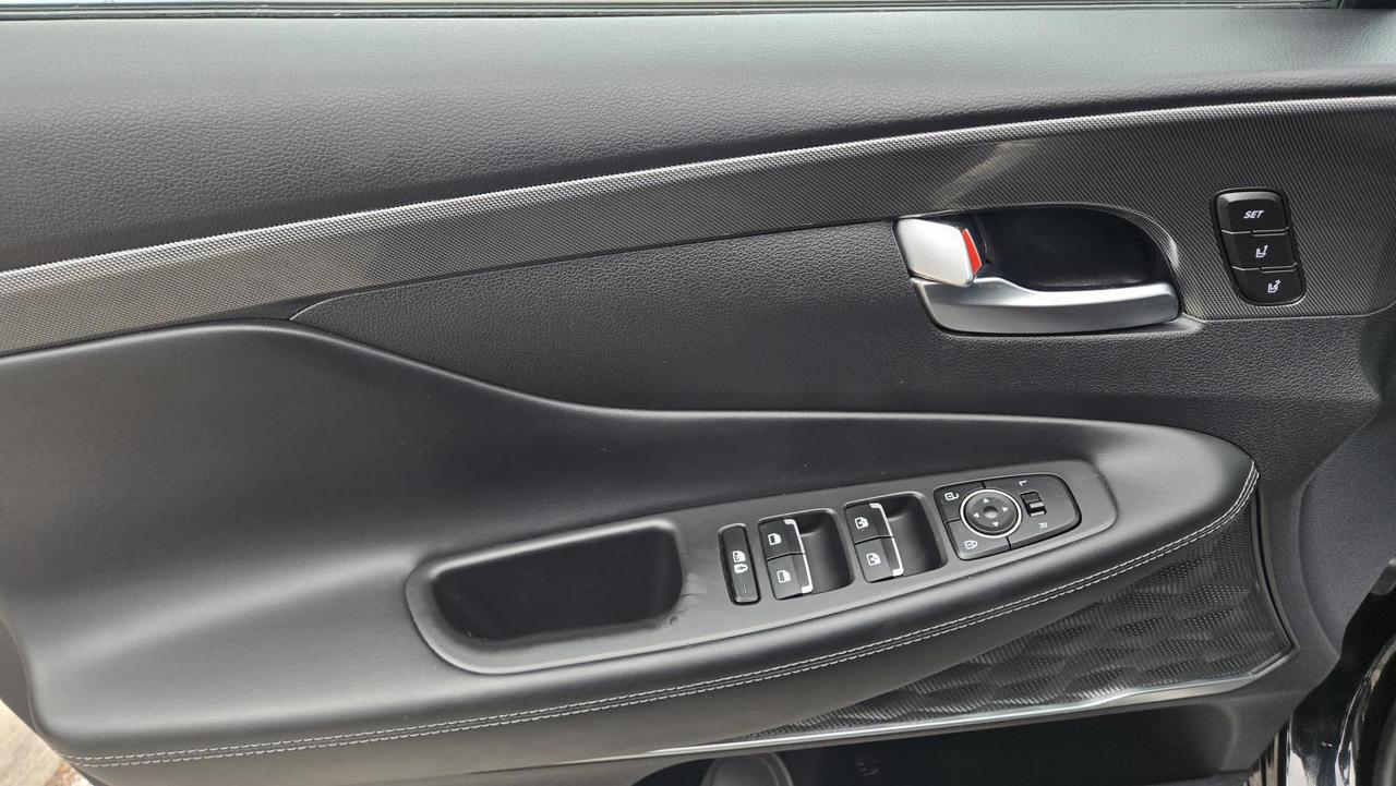 2023 Hyundai Santa Fe Plug-In Hybrid Luxury Photo