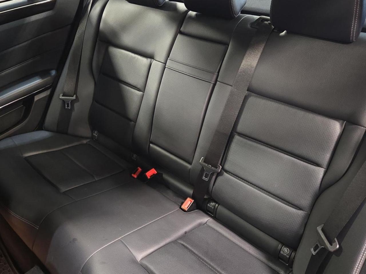 2016 Mercedes-Benz E-Class E 250 BlueTEC Photo