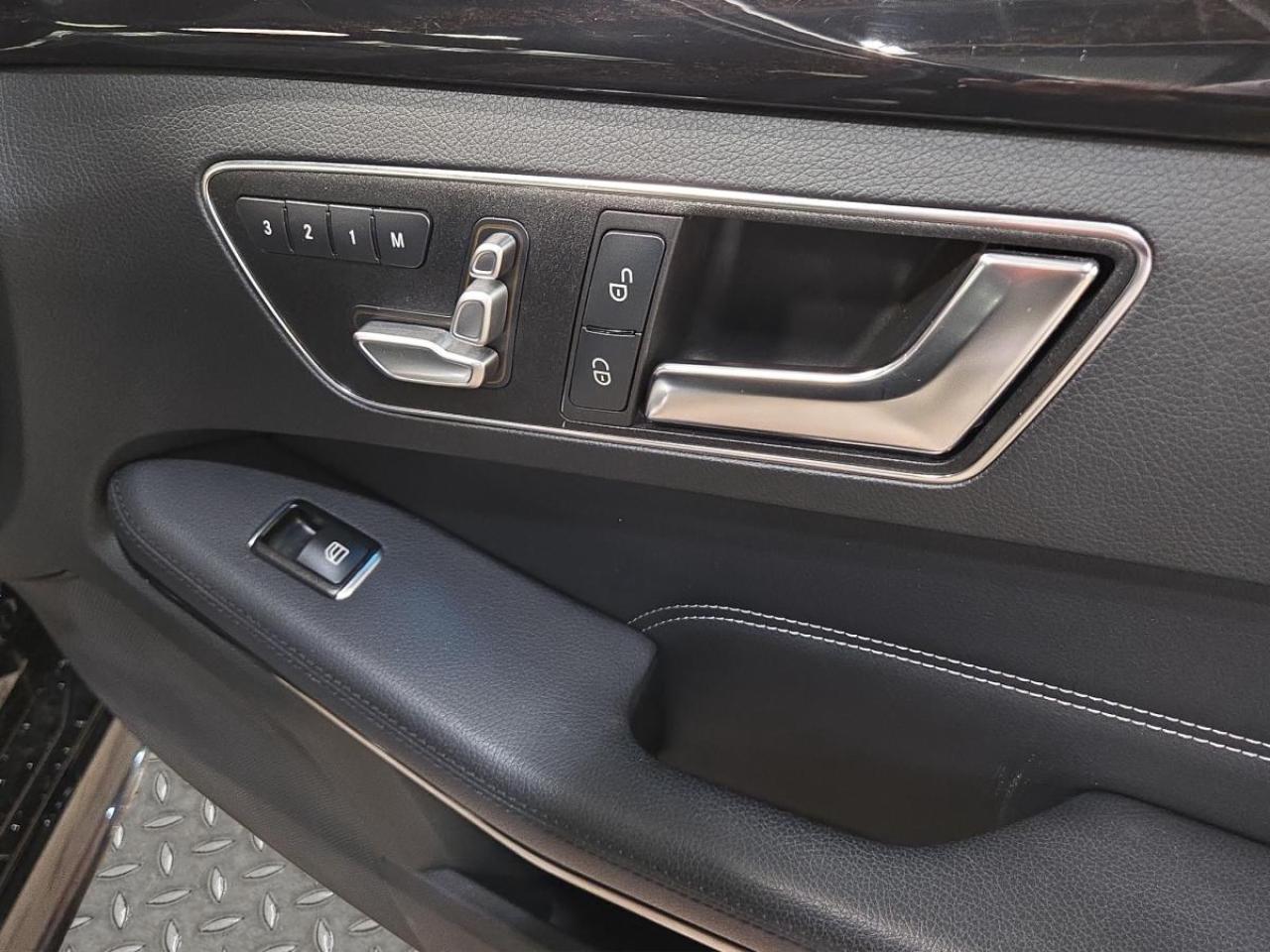 2016 Mercedes-Benz E-Class E 250 BlueTEC Photo