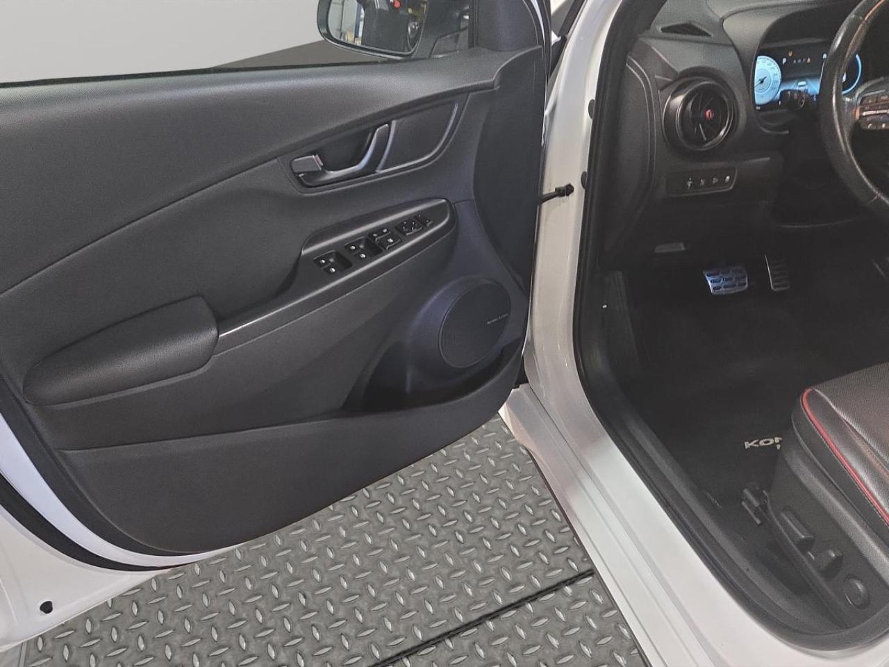 2023 Hyundai KONA N Line Photo