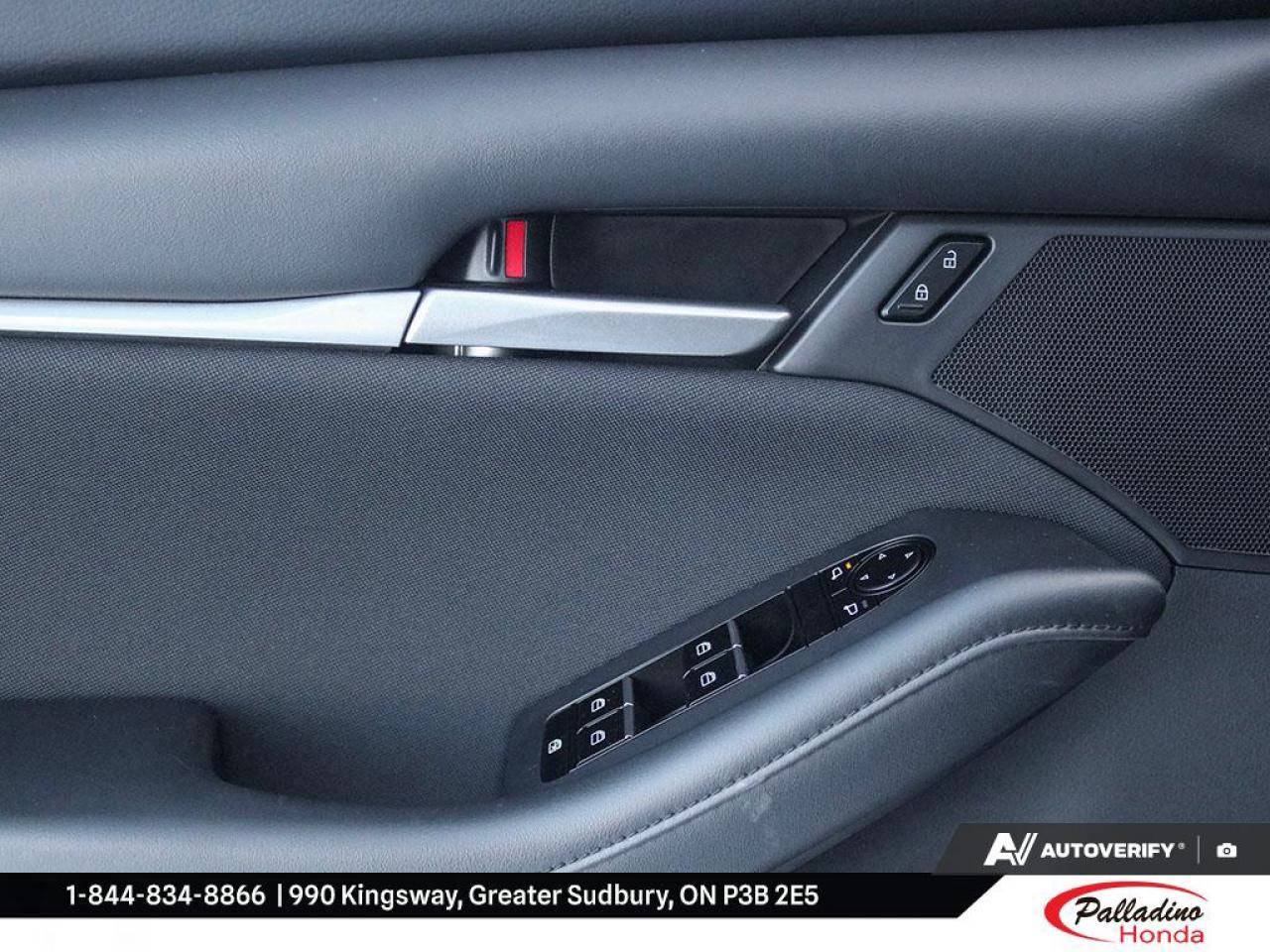 2024 Mazda MAZDA3 GS Photo