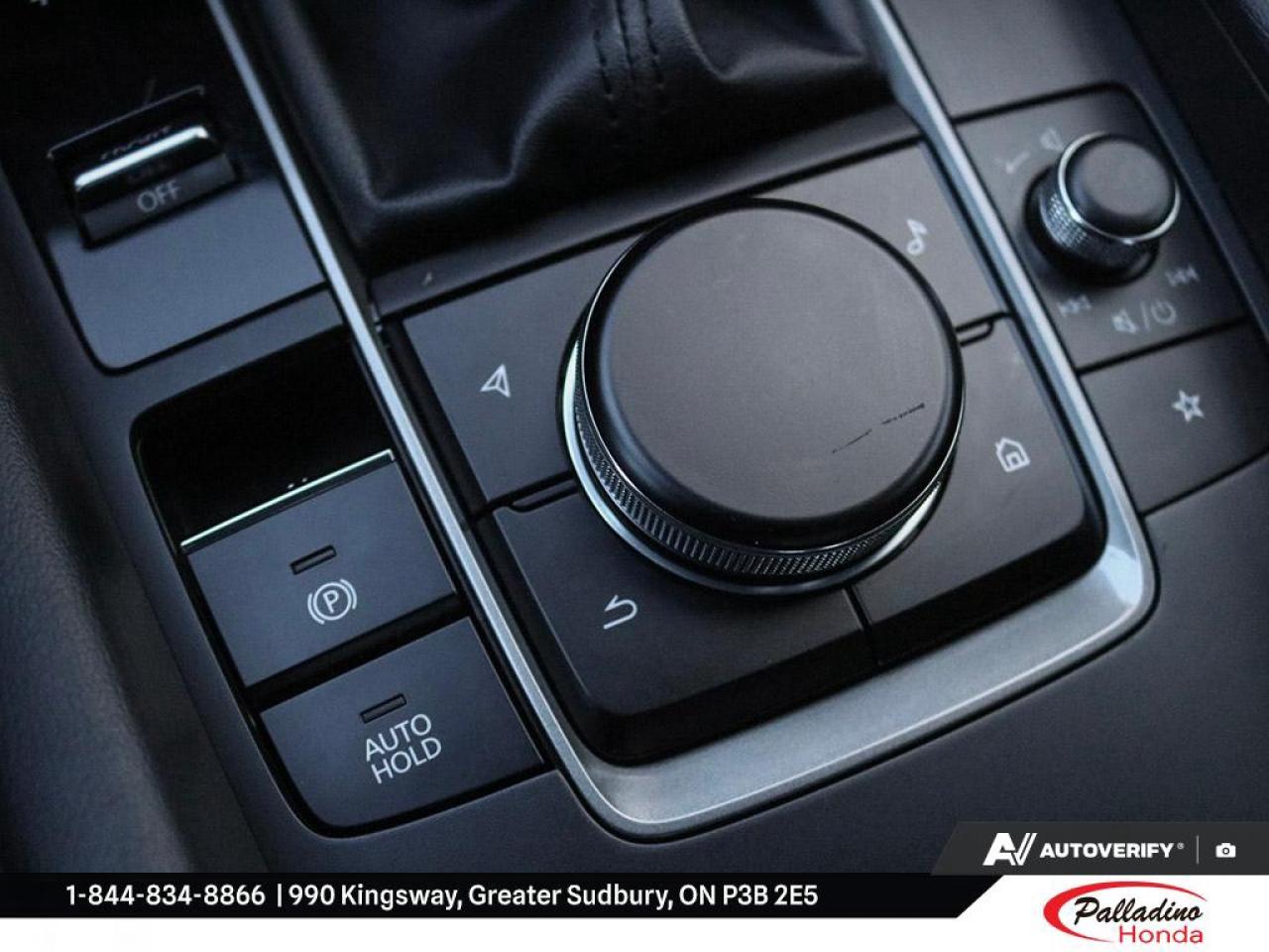 2024 Mazda MAZDA3 GS Photo