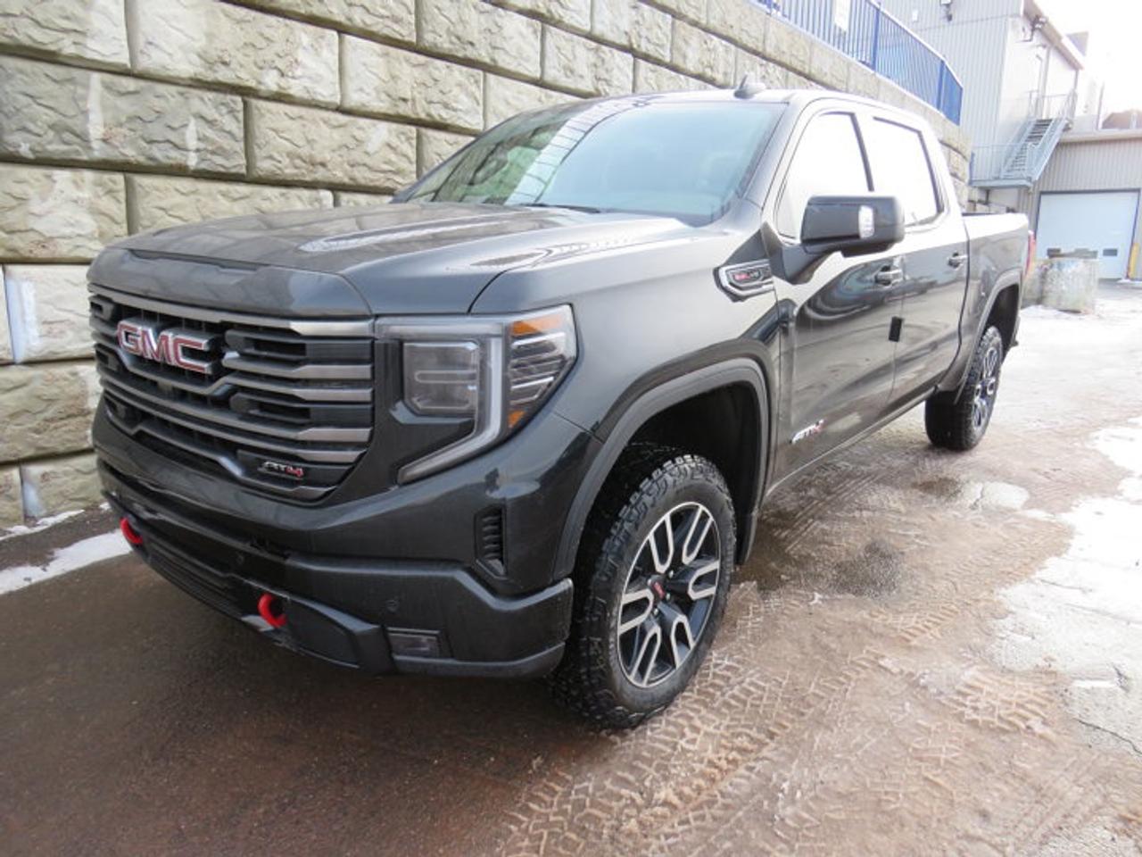 4WD Crew Cab 147 AT4, 10-Speed Automatic, Gas V8 6.2L/376