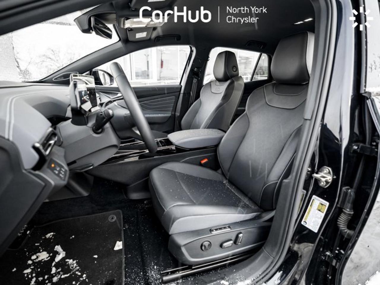 2024 Volkswagen ID.4 Pro S RWD Navi ACC Heated & Vented Seats Lane Assist Photo