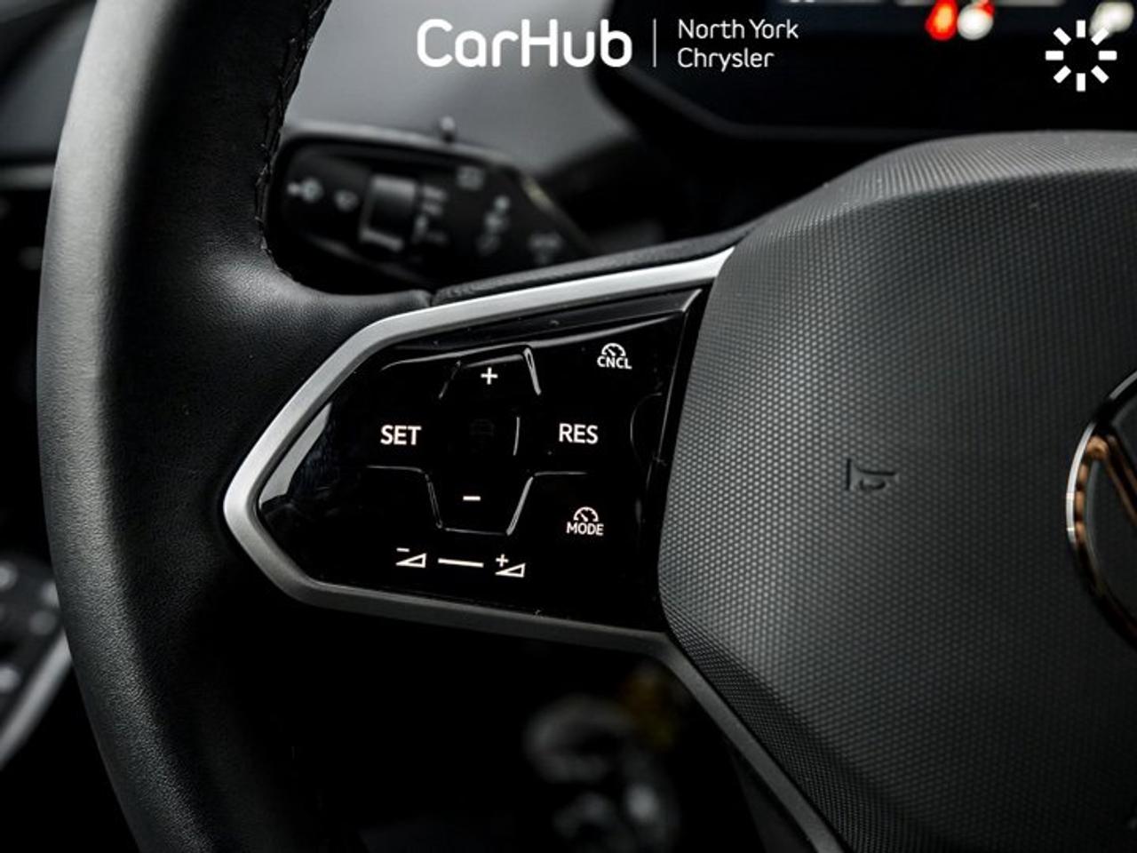 2024 Volkswagen ID.4 Pro S RWD Navi ACC Heated & Vented Seats Lane Assist Photo