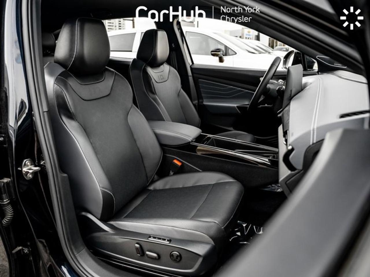 2024 Volkswagen ID.4 Pro S RWD Navi ACC Heated & Vented Seats Lane Assist Photo