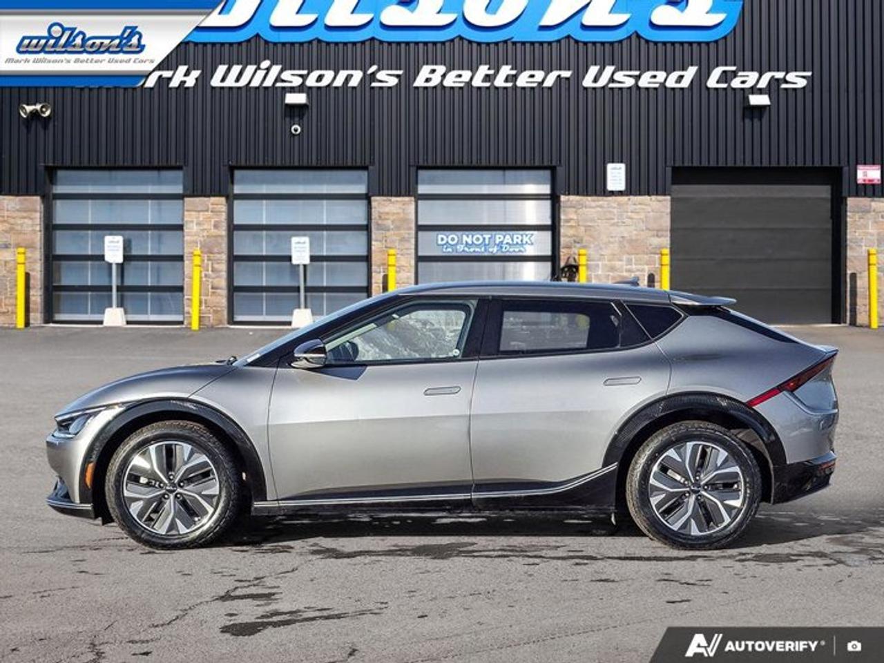 2022 Kia EV6 Long Range | Heated Wheel + Seats | Smart Cruise | Nav | Power Seat | CarPlay + Android | and More ! Photo