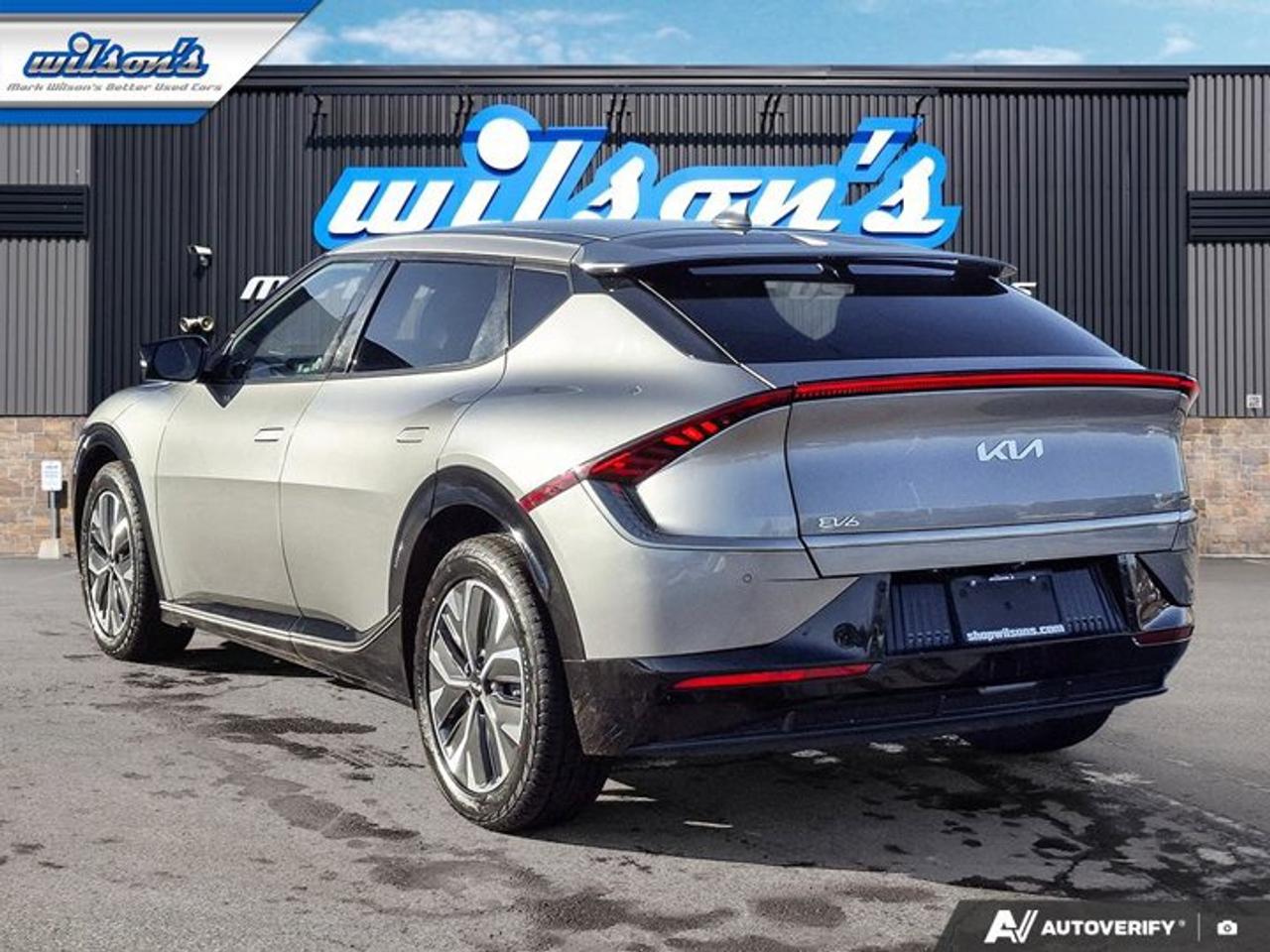 2022 Kia EV6 Long Range | Heated Wheel + Seats | Smart Cruise | Nav | Power Seat | CarPlay + Android | and More ! Photo