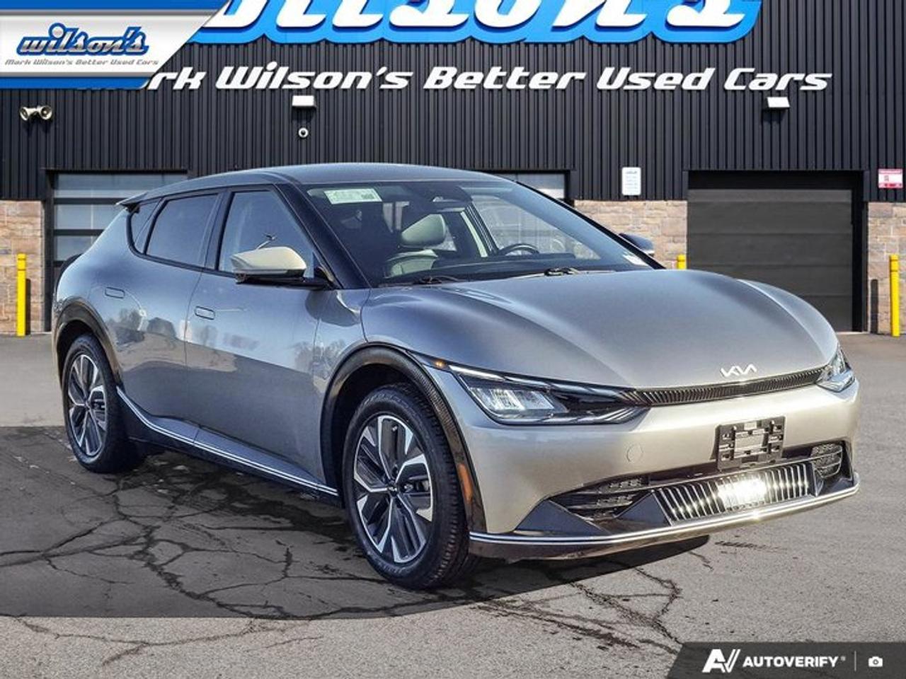 2022 Kia EV6 Long Range | Heated Wheel + Seats | Smart Cruise | Nav | Power Seat | CarPlay + Android | and More ! Photo