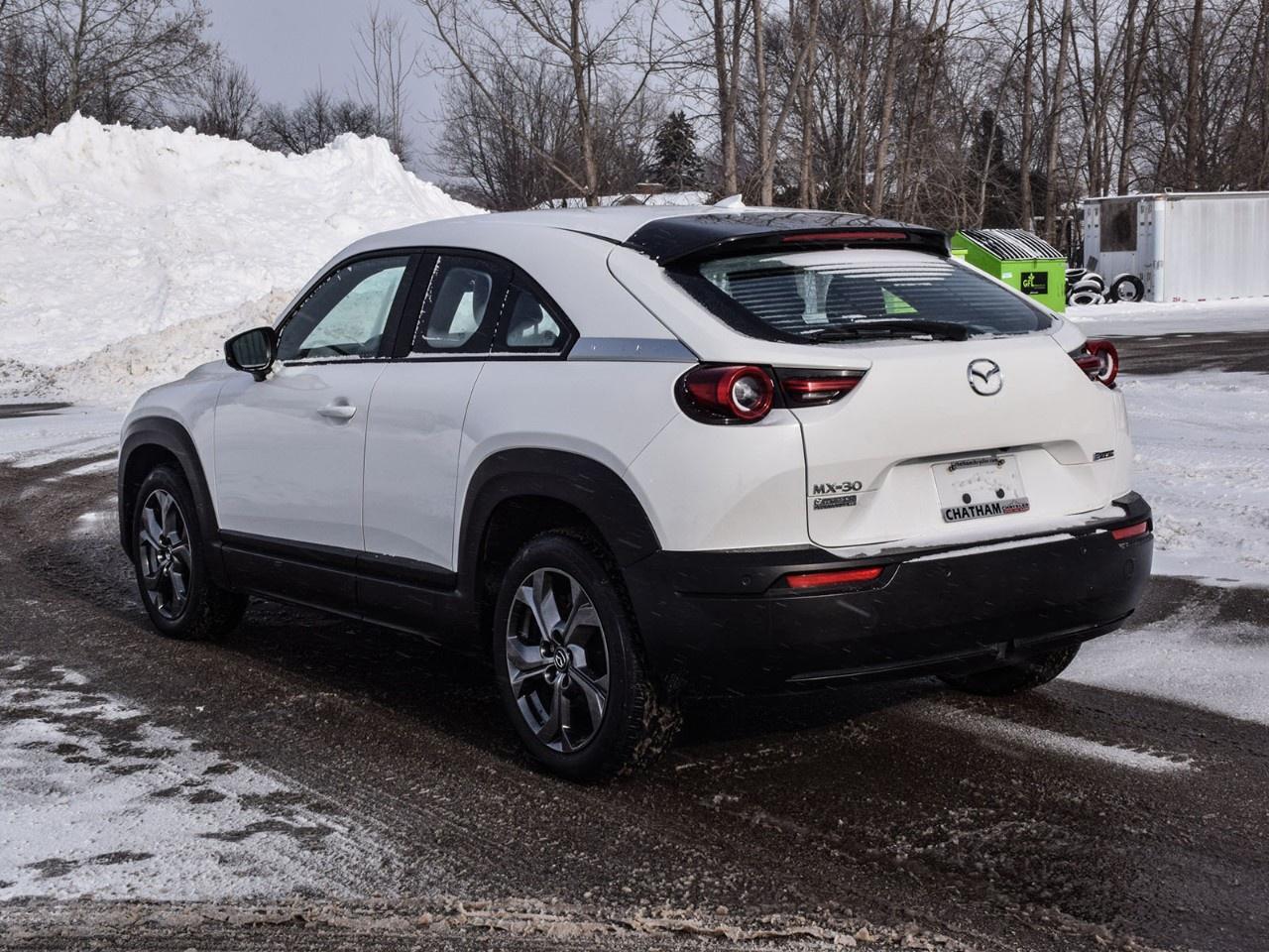 2022 Mazda MX-3 0 EV GT FWD Photo