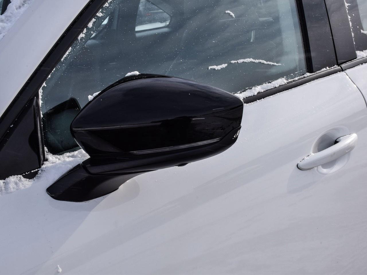 2022 Mazda MX-3 0 EV GT FWD Photo