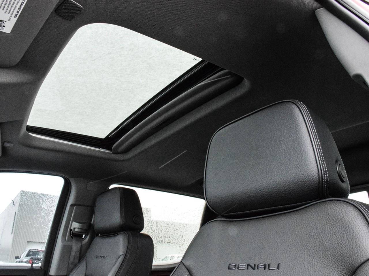 2023 GMC Sierra 1500 Crew Cab Short Box 4-Wheel Drive Denali Photo