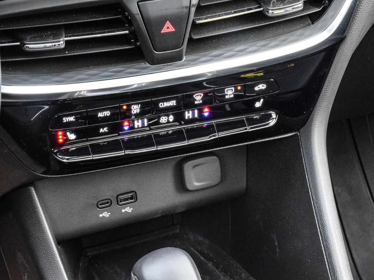 2024 Buick Encore GX Avenir AWD Photo