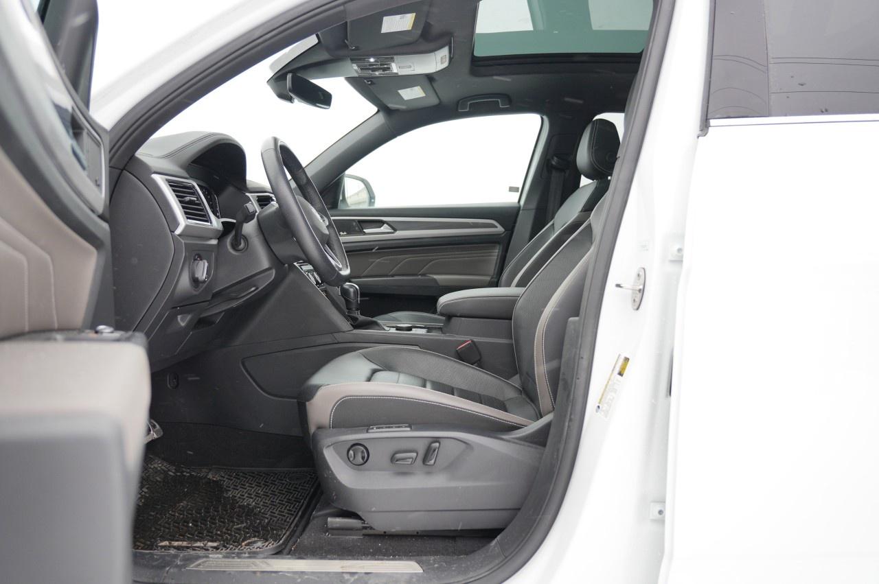 2023 Volkswagen Atlas Cross Sport Execline 3.6 FSI 4MOTION Photo