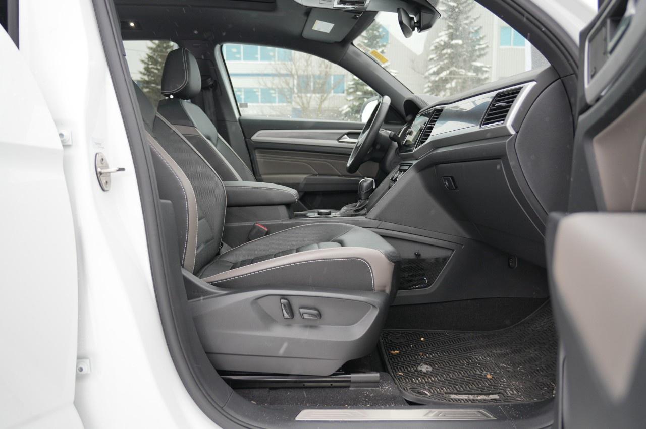 2023 Volkswagen Atlas Cross Sport Execline 3.6 FSI 4MOTION Photo