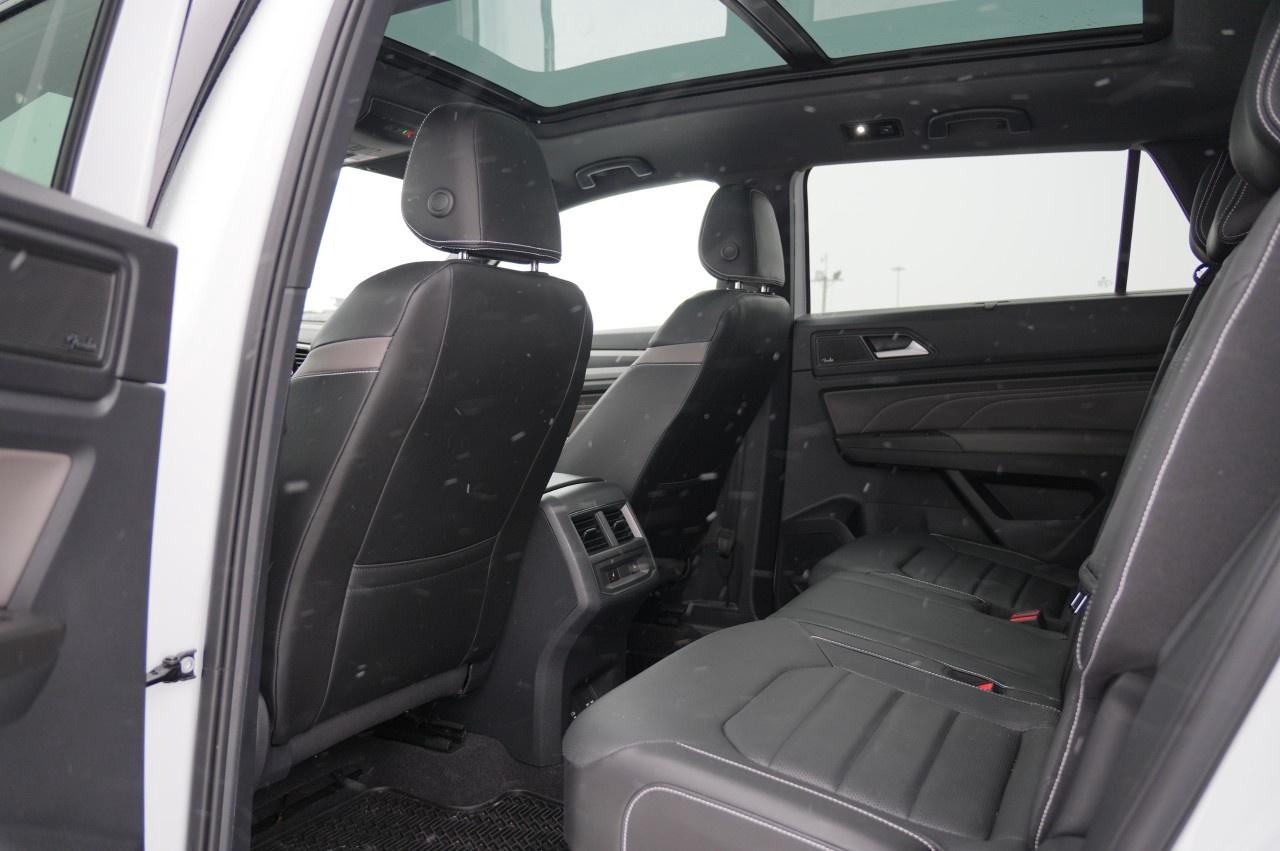 2023 Volkswagen Atlas Cross Sport Execline 3.6 FSI 4MOTION Photo