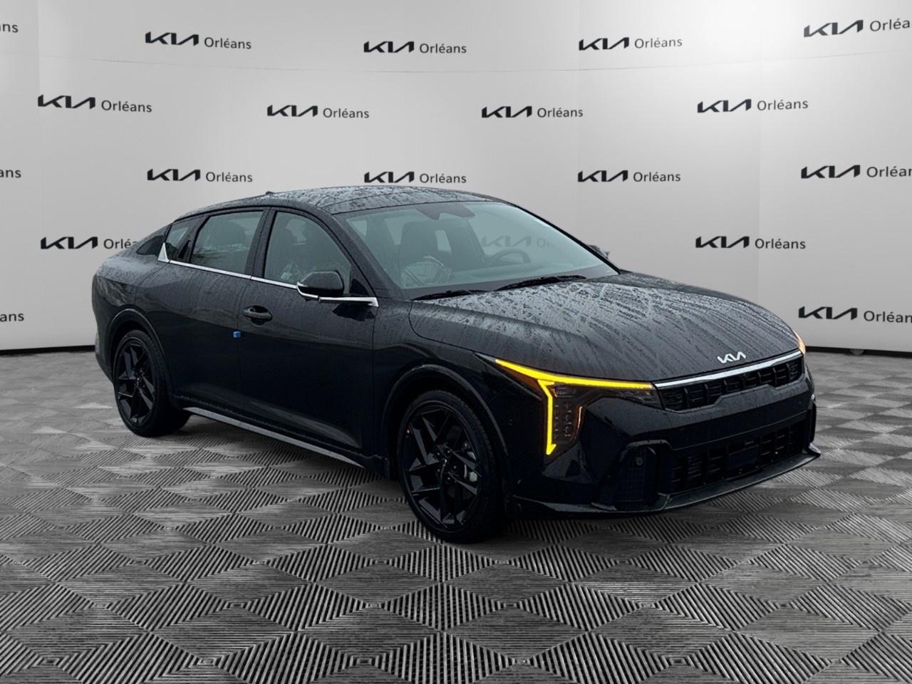 2026 Kia K4 GT-Line Turbo Limited FWD w/Red Interior Photo