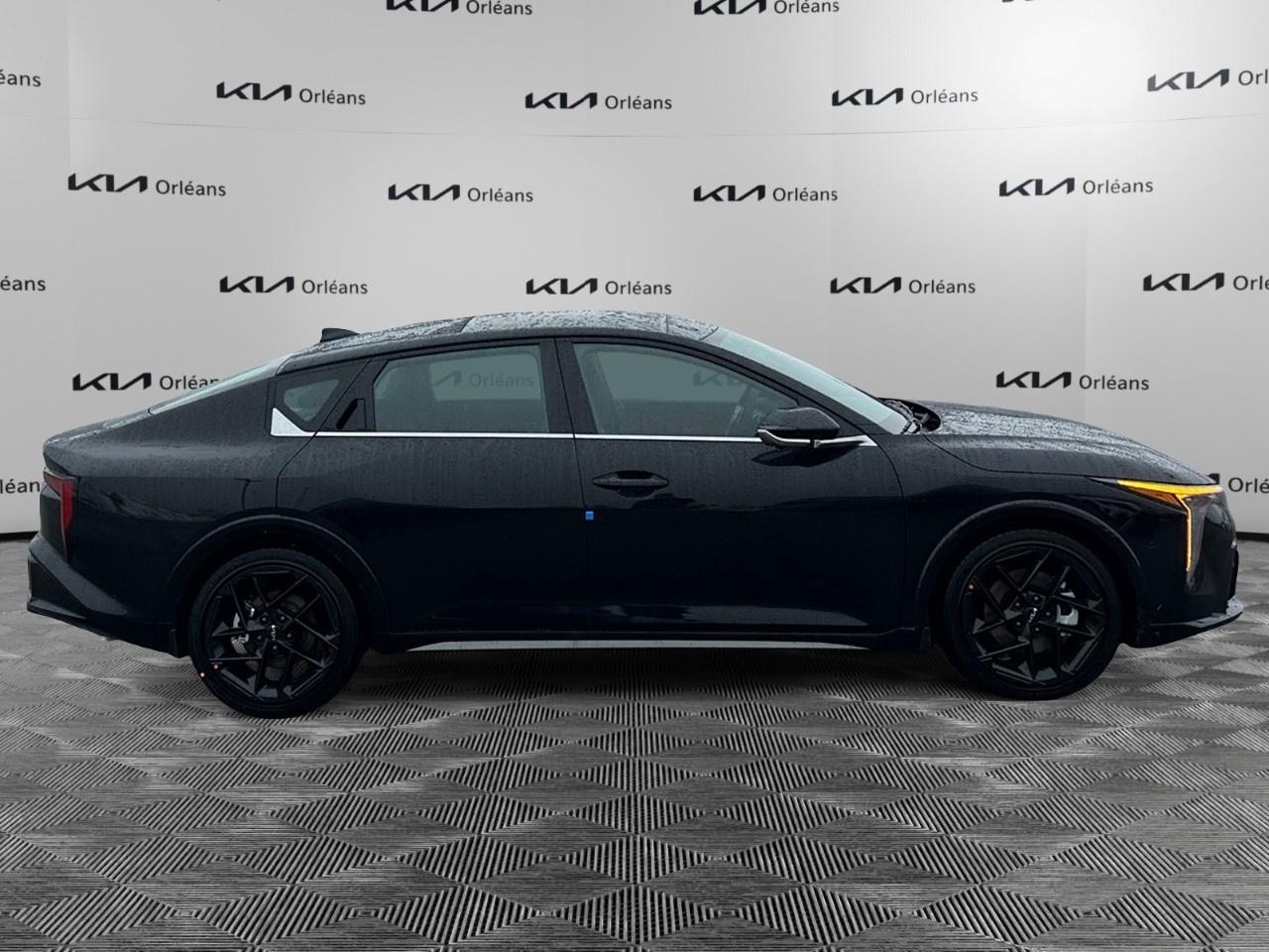 2026 Kia K4 GT-Line Turbo Limited FWD w/Red Interior Photo4