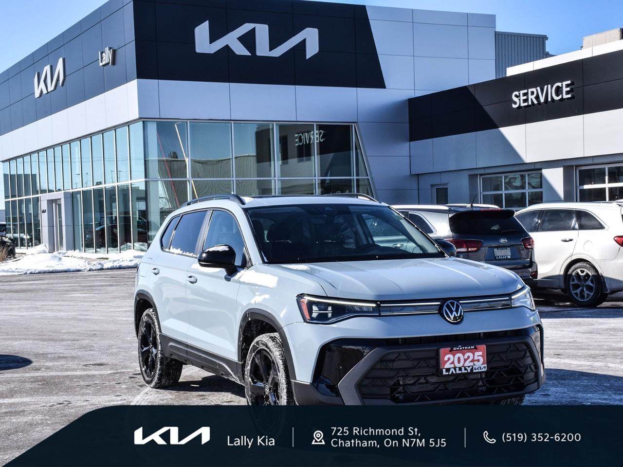 2025 Volkswagen Taos Comfortline | Black Edition | Clean CarFax | Low KMs Photo0