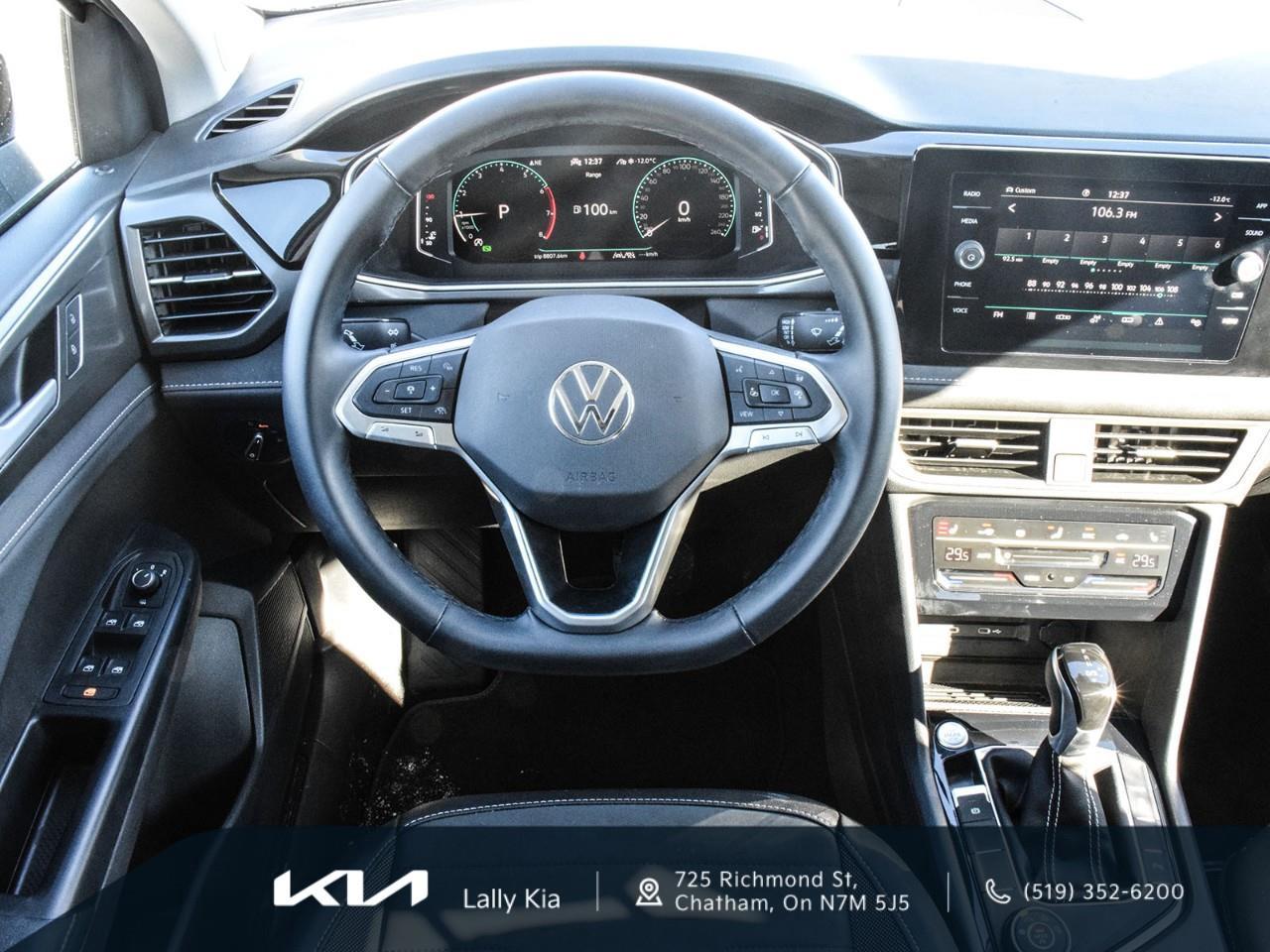 2025 Volkswagen Taos Comfortline | Black Edition | Clean CarFax | Low KMs Photo