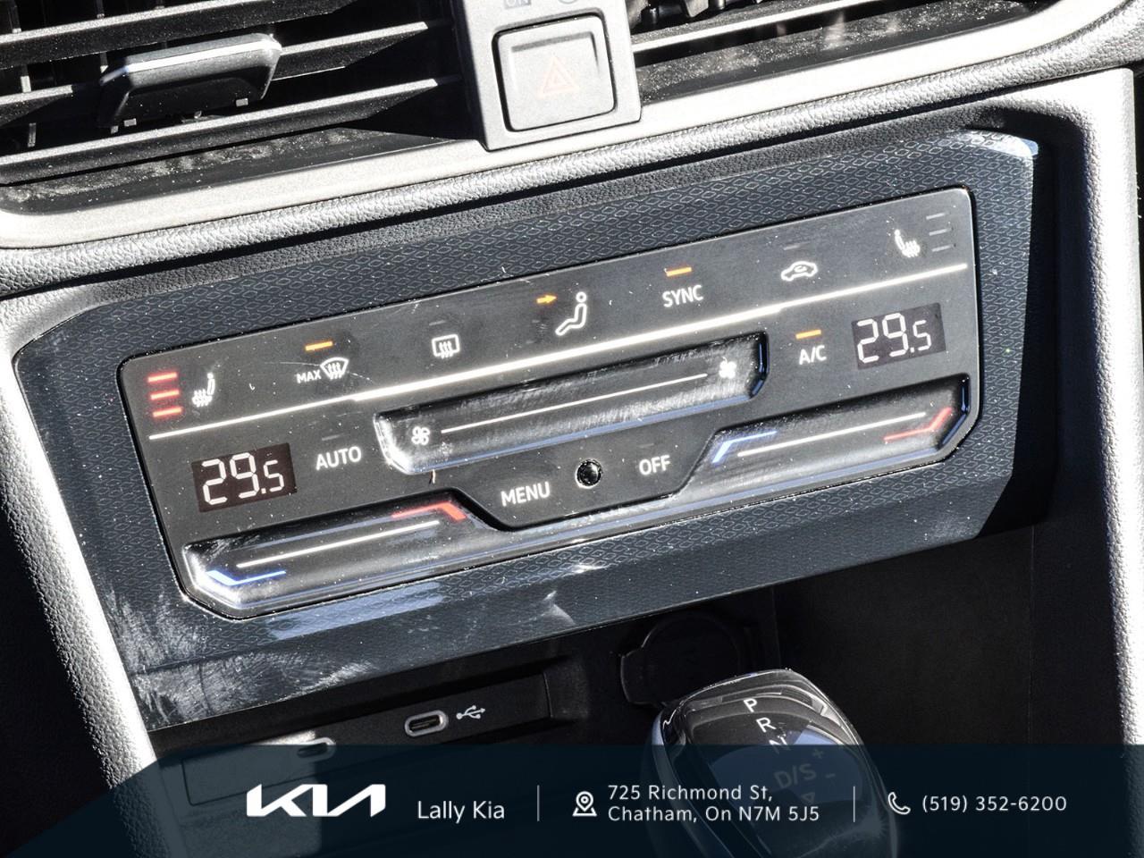 2025 Volkswagen Taos Comfortline | Black Edition | Clean CarFax | Low KMs Photo