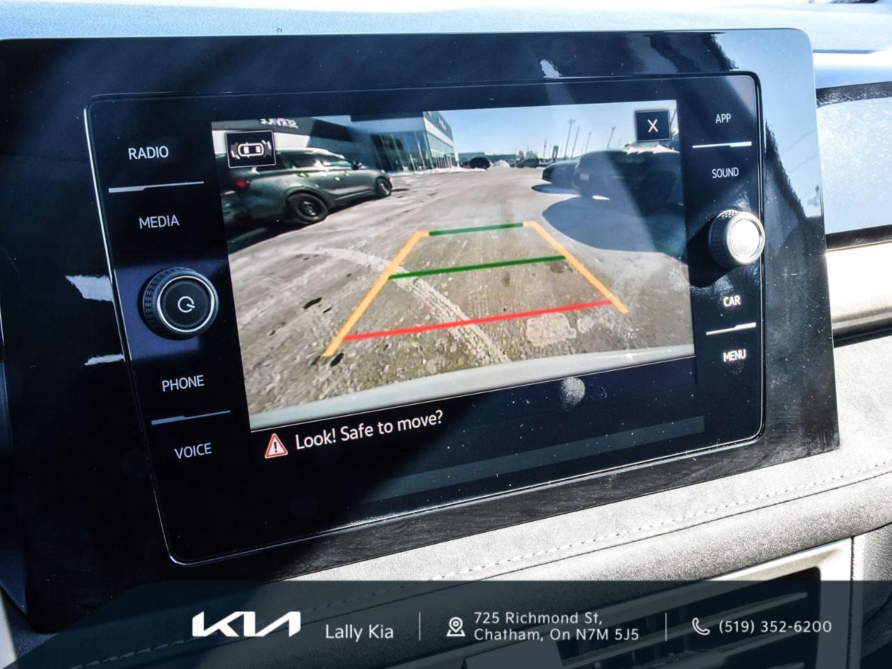 2025 Volkswagen Taos Comfortline | Black Edition | Clean CarFax | Low KMs Photo