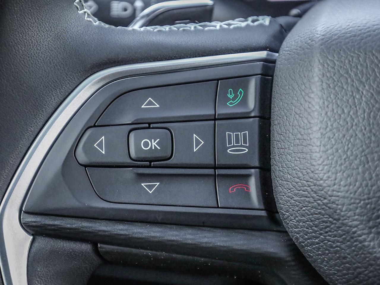 2024 Jeep Grand Cherokee L Laredo Photo