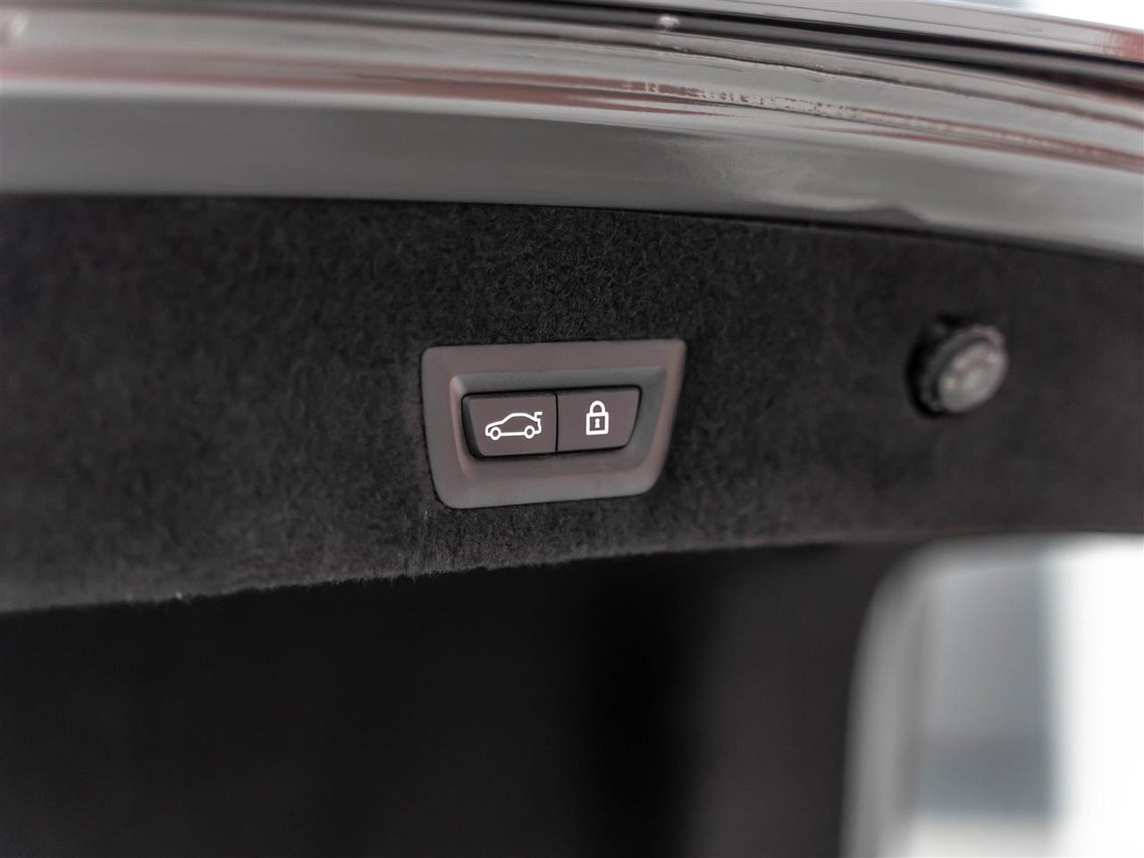 2021 BMW 750i 750i xDrive|M SPORT|INDIVIDUAL|MASSAGE|ADAPT CRUISE|HEADS-UP Photo