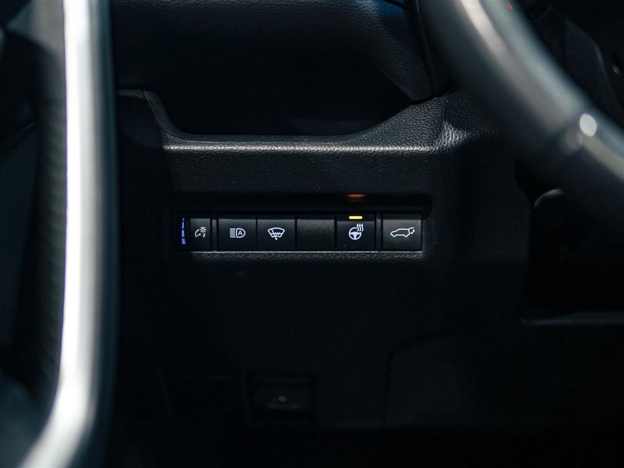 2021 Toyota RAV4 TRAIL AWD | NO ACCIDENTS | LEATHER | SUNROOF Photo