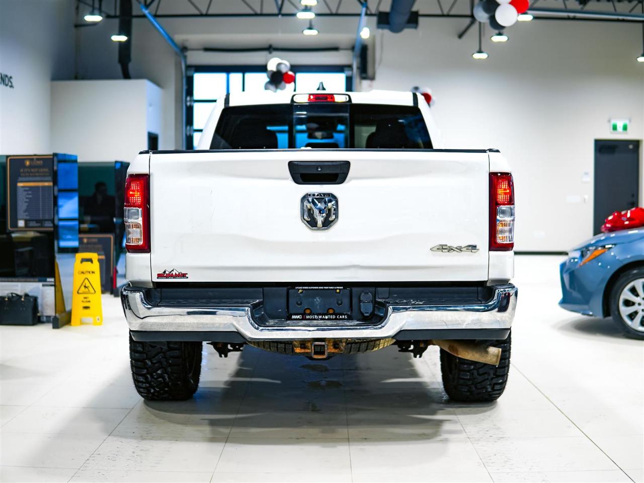 2020 RAM 1500 4X4 | 5.7 V8 | OFF ROAD PKG | SXT PKG Photo