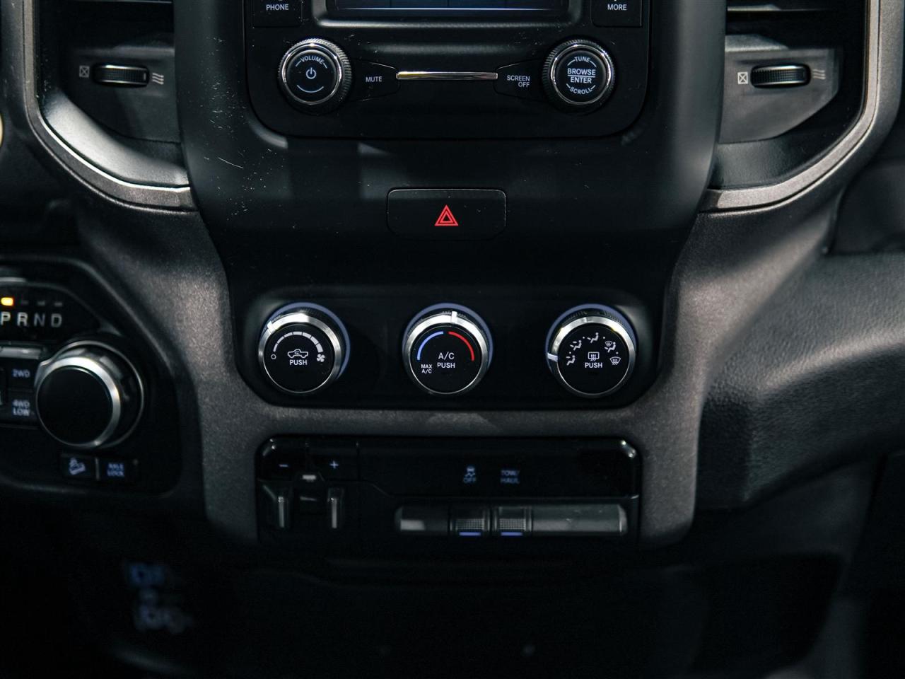 2020 RAM 1500 4X4 | 5.7 V8 | OFF ROAD PKG | SXT PKG Photo