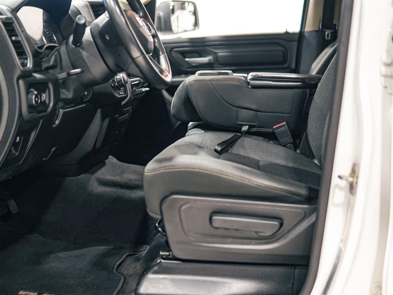 2020 RAM 1500 4X4 | 5.7 V8 | OFF ROAD PKG | SXT PKG Photo