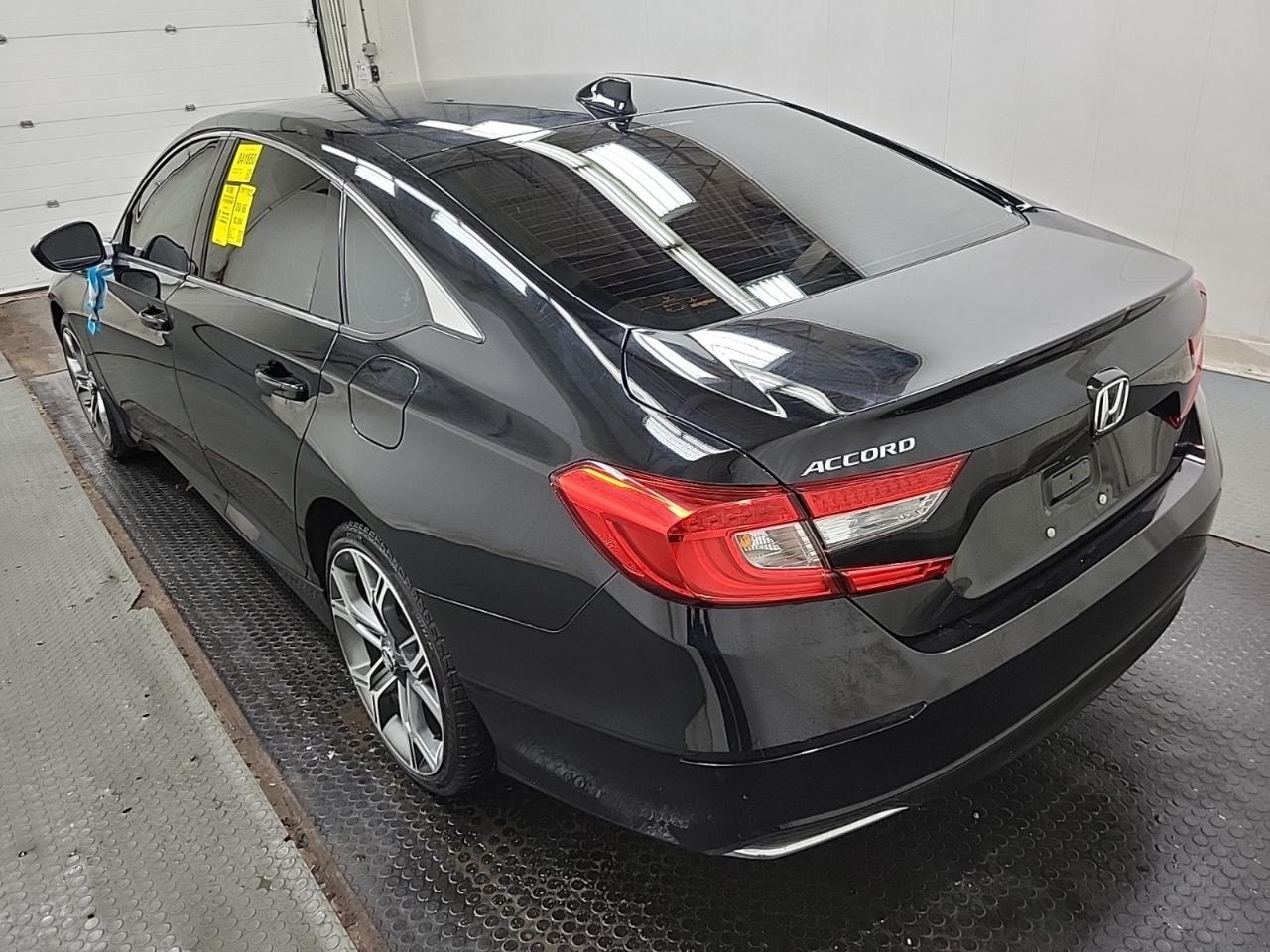 2018 Honda Accord LX | 19 INCH RIMS | NO ACCIDENTS | HONDA SERVICED Photo