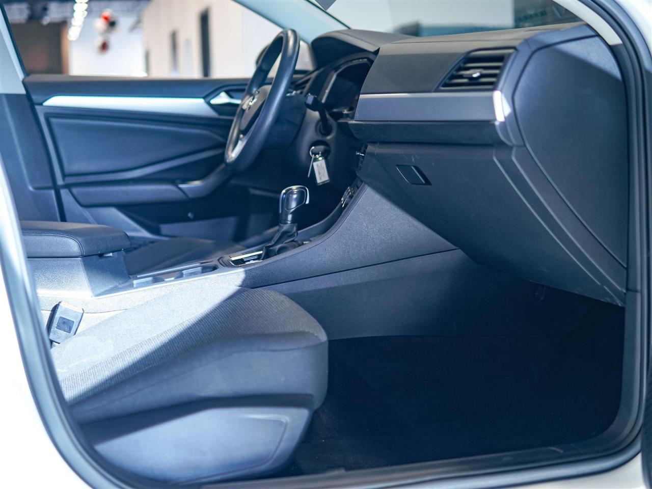 2021 Volkswagen Jetta COMFORTLINE | ACCIDENT FREE | VOLKSWAGEN SERVICED Photo