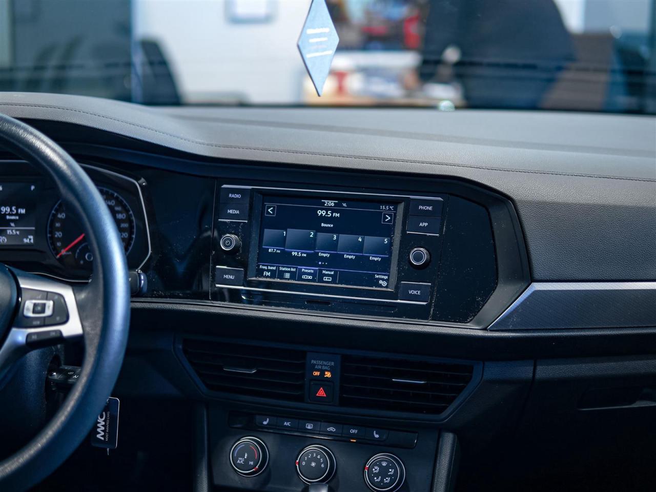 2021 Volkswagen Jetta COMFORTLINE | ACCIDENT FREE | VOLKSWAGEN SERVICED Photo