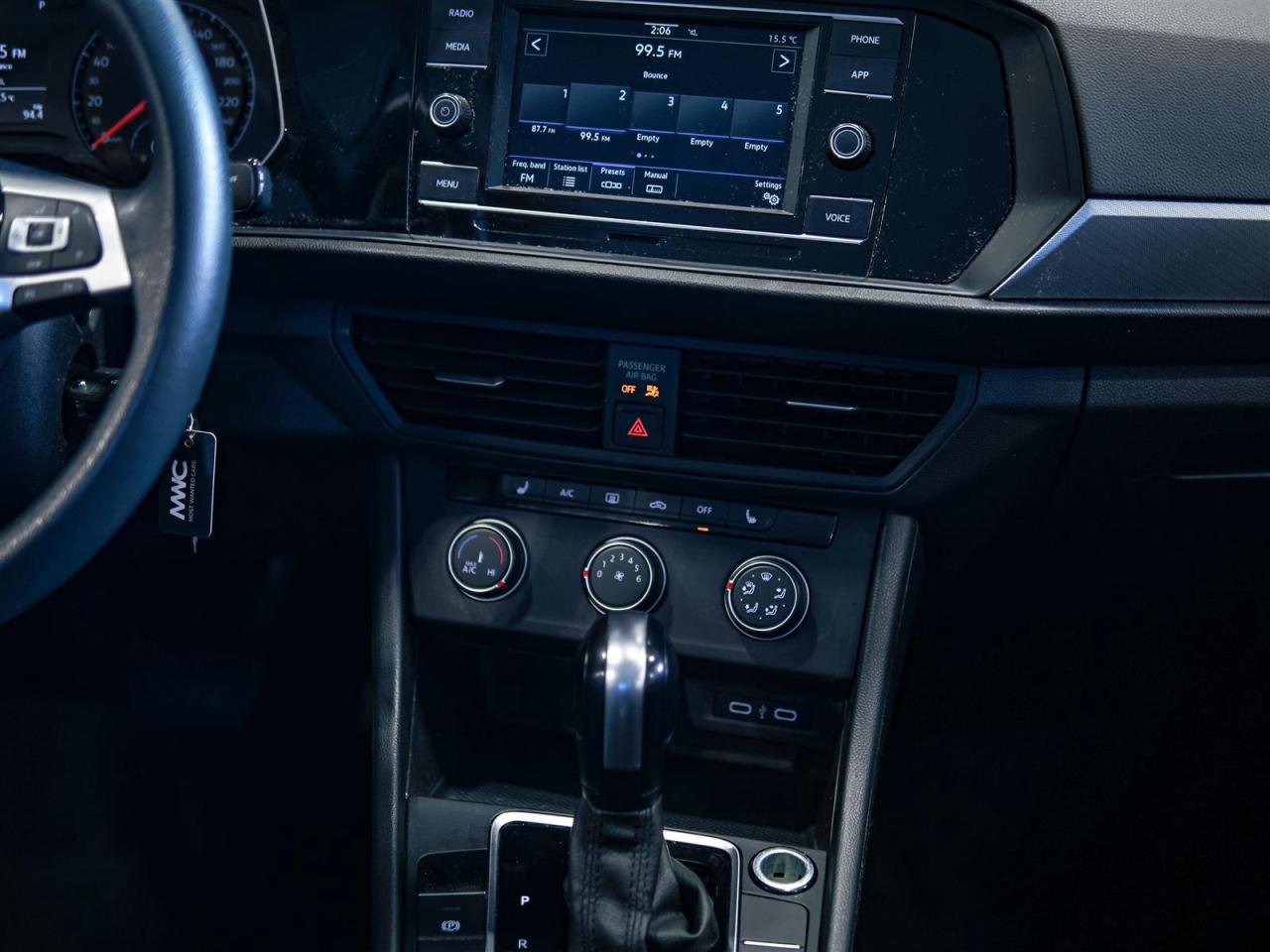 2021 Volkswagen Jetta COMFORTLINE | ACCIDENT FREE | VOLKSWAGEN SERVICED Photo