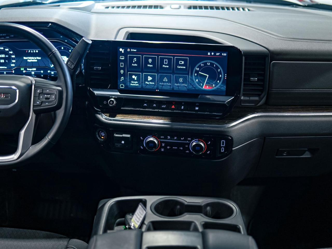 2024 GMC Sierra 1500 ELEVATION CREW CAB | 4WD | NO ACCIDENTS Photo