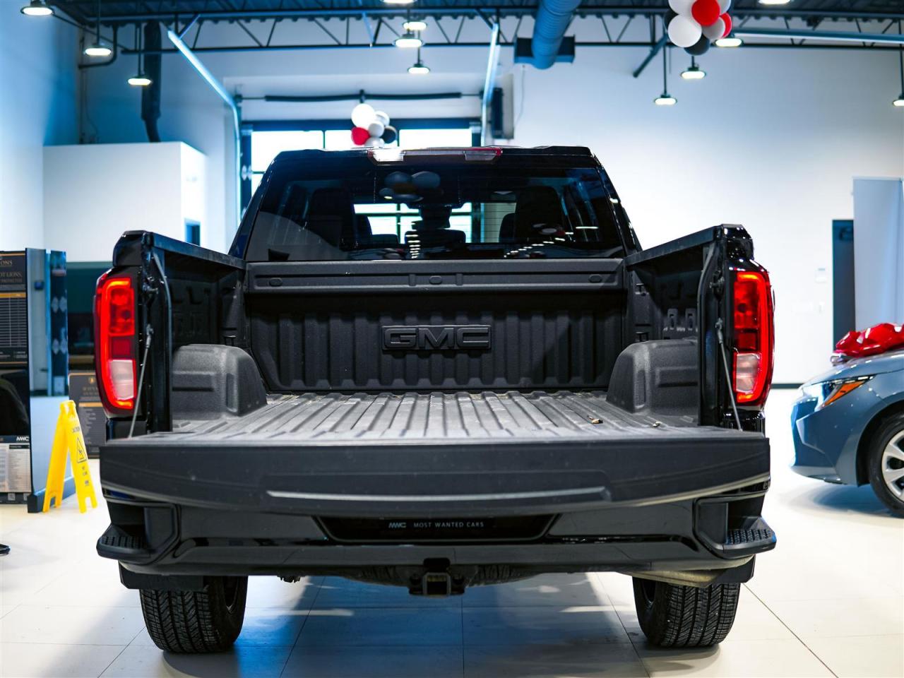 2024 GMC Sierra 1500 ELEVATION CREW CAB | 4WD | NO ACCIDENTS Photo