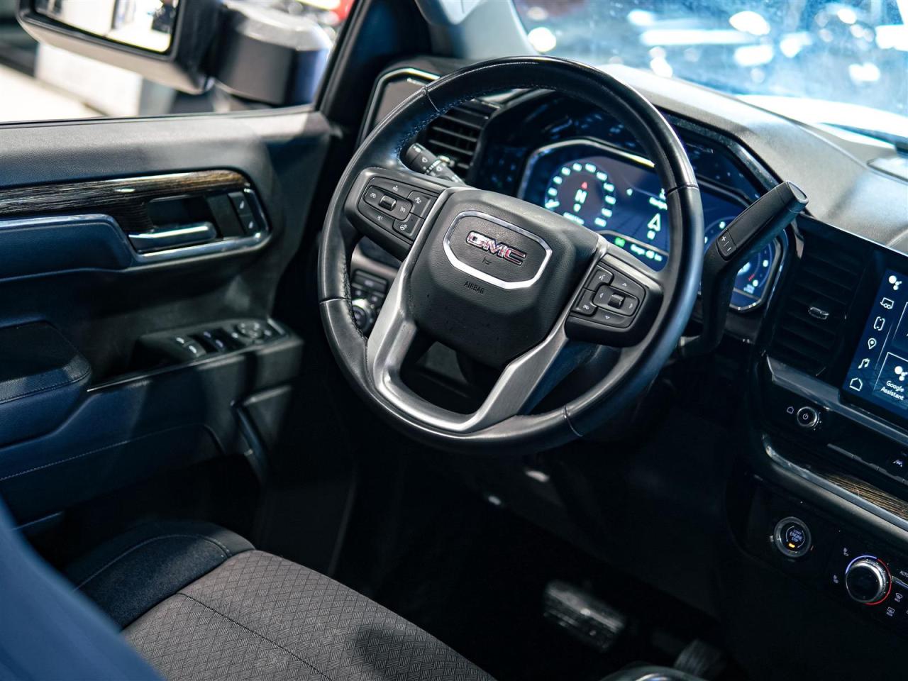 2024 GMC Sierra 1500 ELEVATION | CREW CAB | 4WD | NO ACCIDENTS Photo