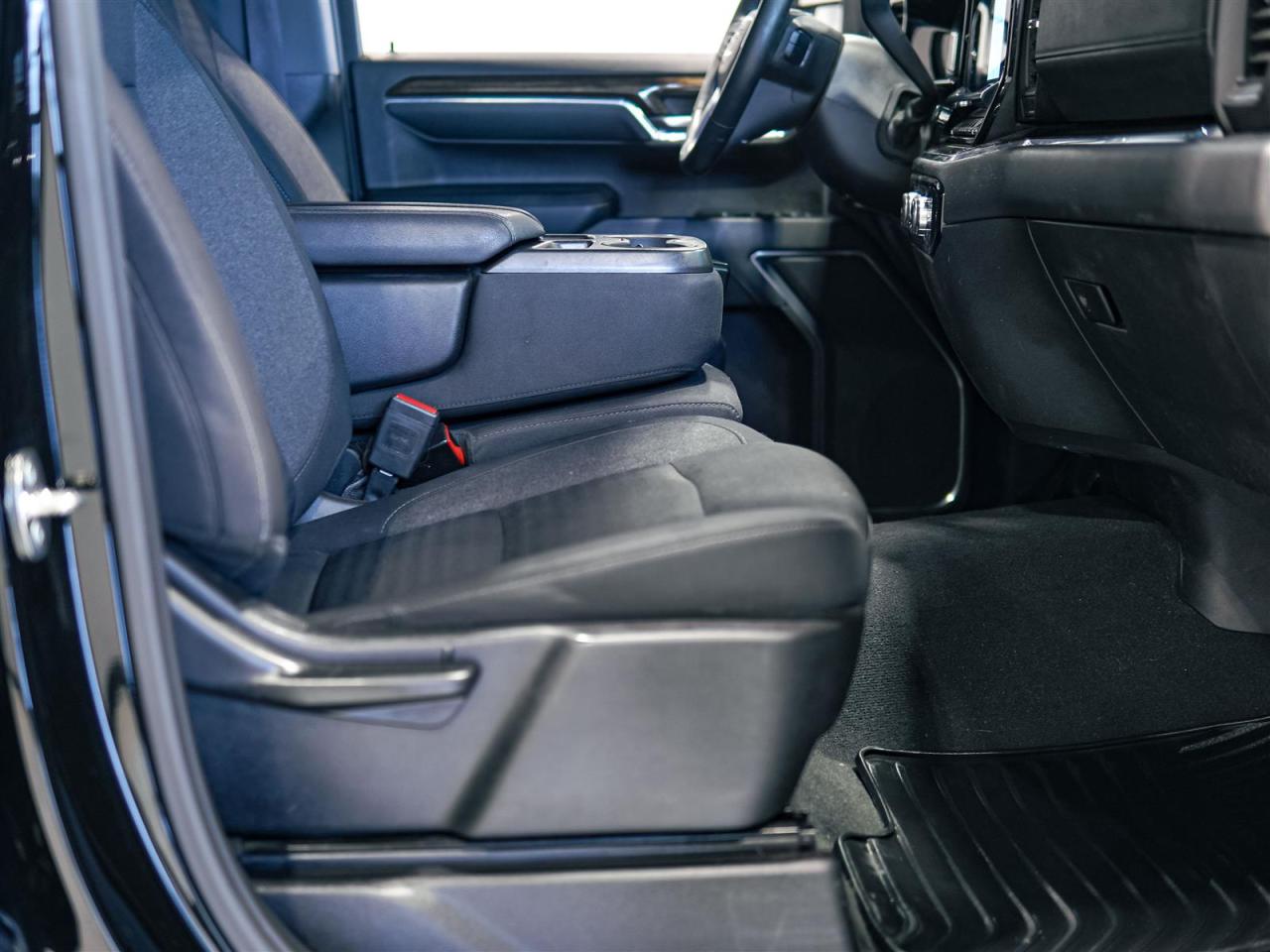 2024 GMC Sierra 1500 ELEVATION | CREW CAB | 4WD | NO ACCIDENTS Photo