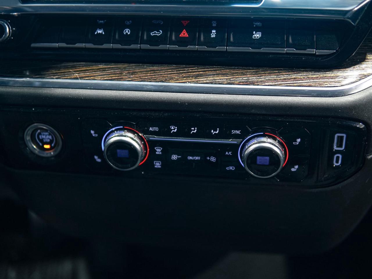 2024 GMC Sierra 1500 ELEVATION | CREW CAB | 4WD | NO ACCIDENTS Photo