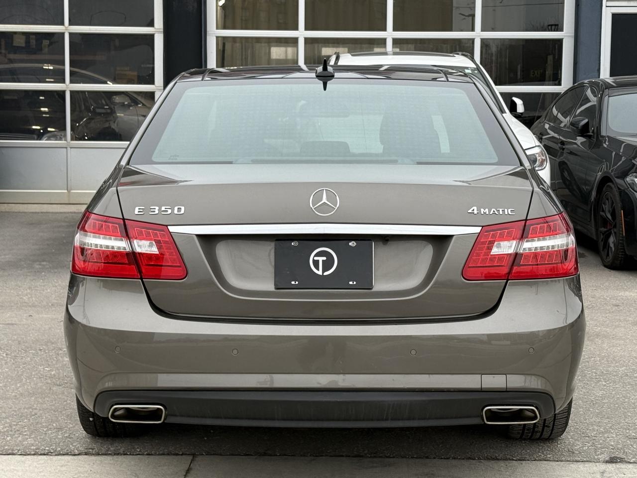 2011 Mercedes-Benz E-Class 350 //AMG PKG | PANO | HARMAN KARDON | NAVI Photo