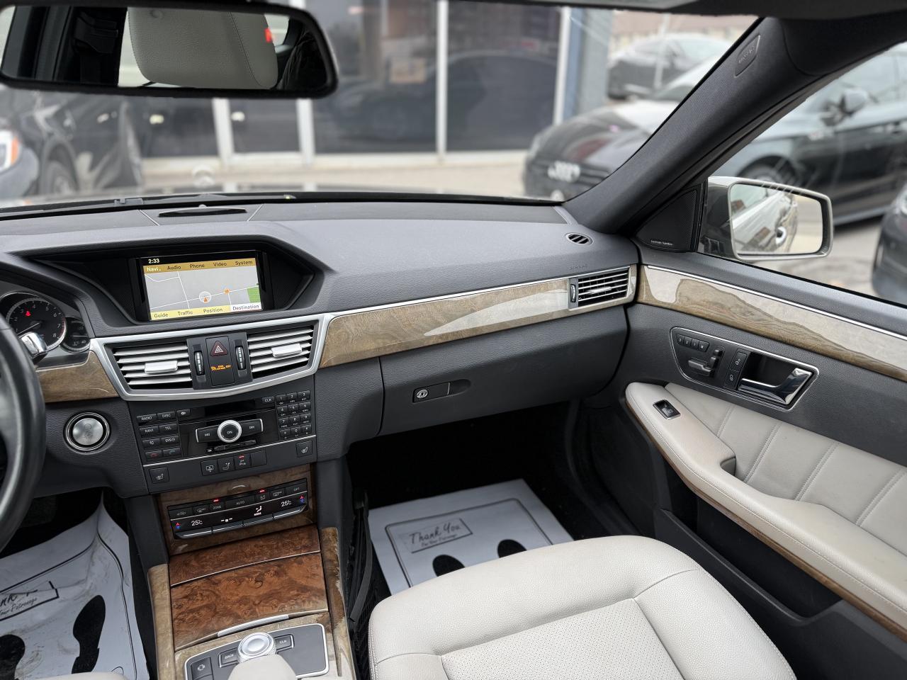 2011 Mercedes-Benz E-Class 350 //AMG PKG | PANO | HARMAN KARDON | NAVI Photo
